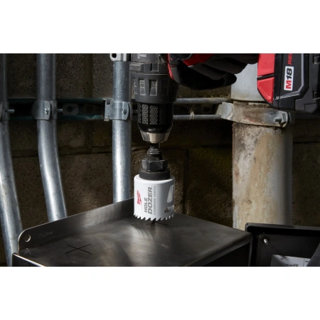 Коронка биметаллическая с твердосплавными зубьями Milwaukee HOLE DOZER CARBIDE 51 мм  (Арт. 49560720)