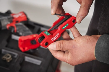 Набор складных шестигранных ключей Milwaukee TORX Т9 / Т10 / Т15 / Т20 / Т25 / Т27 / Т30 / Т40 мм (8 шт) (Арт. 4932480979)