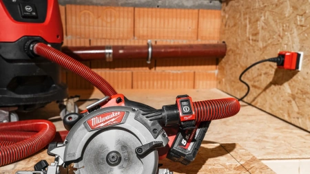 Розетка с пультом дистанционного управления (Арт. 4932478965)