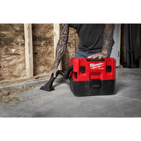 Аккумуляторный пылесос для воды и сухого мусора Milwaukee M12 FVCL-0 FUEL  (Арт. 4933478186)