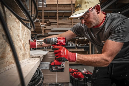 Аккумуляторная безударная дрель-шуруповерт Milwaukee M18 FDD3-502X FUEL (Арт. 4933479863)