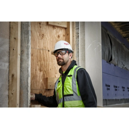 Очки защитные Milwaukee PREMIUM с защитой от царапин, запотевания и пыли (прозрачные)  (Арт. 4932471885)