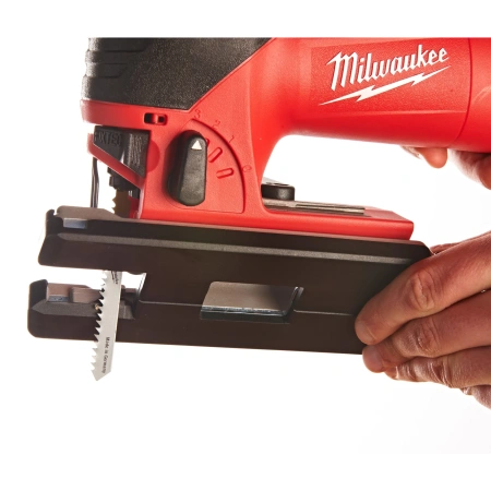 Лобзик Milwaukee JS 120  (Арт. 4933381680)