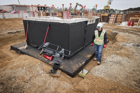 Аккумуляторная вибротрамбовка Milwaukee MXF RAM60-122 FUEL (Арт. 4933498159)