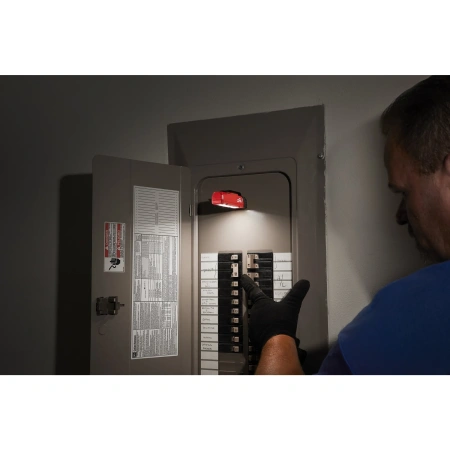 Фонарь светодиодный, карманный на батарейках Milwaukee FL-LED  (Арт. 4933464824)