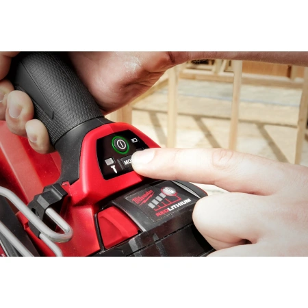 Аккумуляторный гвоздезабиватель(нейлер) с наклонным магазином Milwaukee M18 FFN21-0C FUEL (Арт. 4933478993)