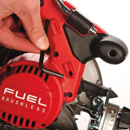Аккумуляторная циркулярная пила по дереву Milwaukee M18 CCS55-0X FUEL  (Арт. 4933451429)