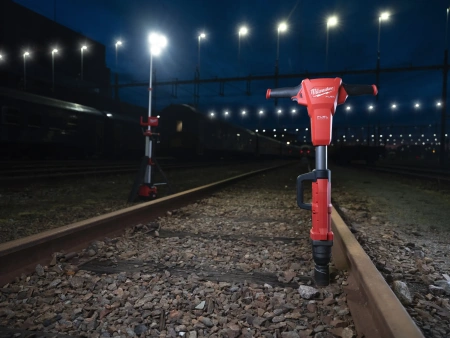 Аккумуляторный железнодорожный ударный гайковерт с фиксацией фрикционным кольцом Milwaukee M18 FHIWF1R-122C [FORGE™] FUEL (1'') (замена для 4933493141) (Арт. 4933499201)