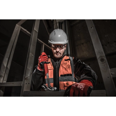 Молоток стальной с прямым гвоздодером Milwaukee 450 гр. (Арт. 4932478653)