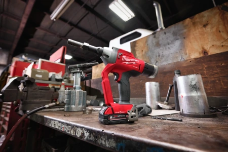 Акк. заклёпочник M18 ONEFLT-502X (Арт. 4933478638)