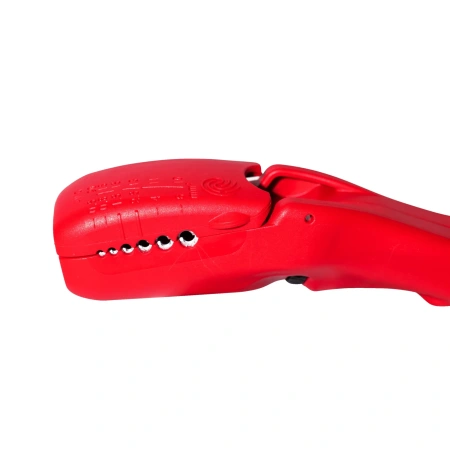 Инструмент для снятия изоляции кабелей универсальный  Milwaukee 4 в 1 (стриппер) (Арт. 4932498270)