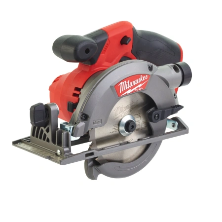Аккумуляторная компактная циркулярная пила по дереву Milwaukee M12 CCS44-0 FUEL  (Арт. 4933448225)