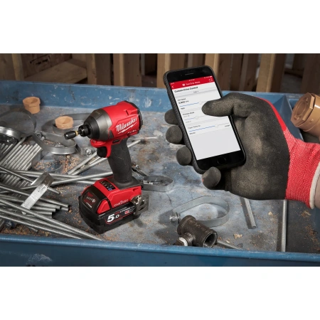 Аккумуляторный импульсный винтоверт Milwaukee M18 ONEID2-502X FUEL ONE-KEY  (Арт. 4933464091)