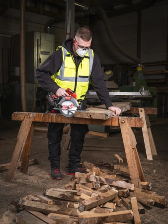 Аккумуляторная циркулярная пила по дереву Milwaukee M18 FCS66GR3-0 FUEL (Арт. 4933493491)