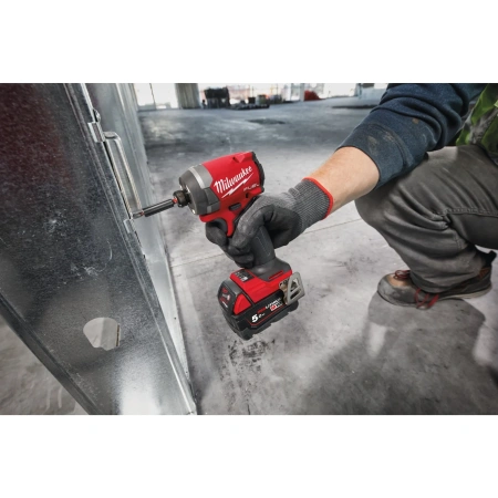 Аккумуляторный импульсный винтоверт Milwaukee M18 FID3-502X FUEL (Арт. 4933479865)