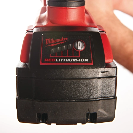 Аккумуляторная сабельная пила Milwaukee M18 BSX-402C SAWZALL  (Арт. 4933447285)