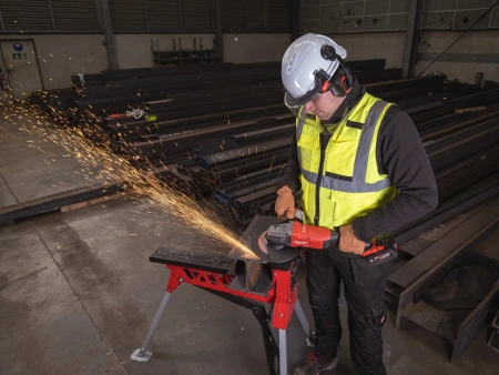 Аккумуляторная углошлифовальная машина (УШМ, Болгарка) Milwaukee M18 ONEFLAG230 XPDB-122C [FORGE™] FUEL ONE-KEY 230мм (замена для 4933478783) (Арт. 4933499242)