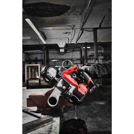 Аккумуляторная ленточная пила Milwaukee M12 FBS64-402X FUEL  (Арт. 4933478441)