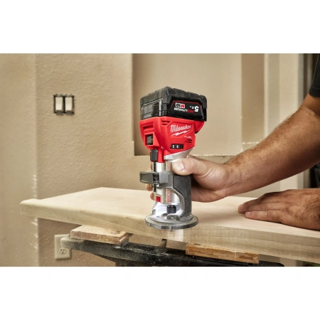 Аккумуляторный фрезер Milwaukee M18 FTR8-0X FUEL  (Арт. 4933479073)