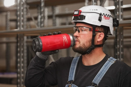 Термос красный Milwaukee PACKOUT CHUG LID 532 мл (Арт. 4932493991)