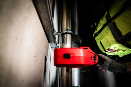 Аккумуляторный труборез для труб из нержавеющей стали и меди Milwaukee M12 PCSS54-402C (Арт. 4933498605)