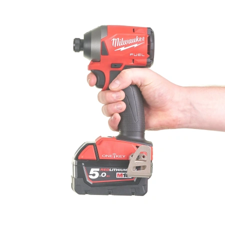 Аккумуляторный импульсный винтоверт Milwaukee M18 ONEID2-502X FUEL ONE-KEY  (Арт. 4933464091)