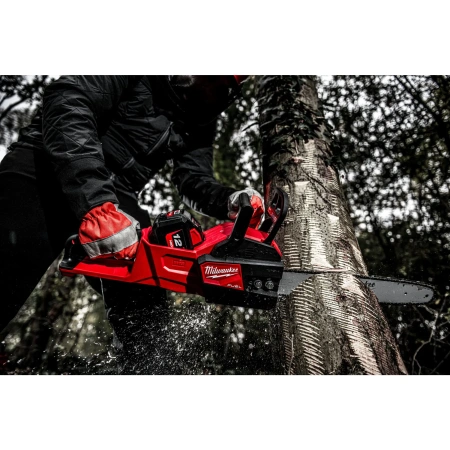 Аккумуляторная цепная пила Milwaukee M18 FCHS-121 FUEL  (Арт. 4933464223)