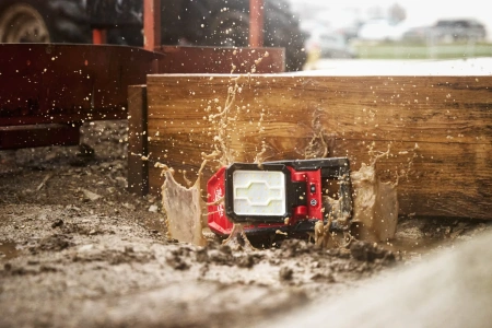 Аккумуляторный светодиодный фонарь с шарнирным световым блоком Milwaukee M18 PAL2-0 (замена для 4933464105) (Арт. 4933493547)