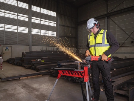 Аккумуляторная углошлифовальная машина (УШМ, Болгарка) Milwaukee M18 ONEFLAG230 XPDB-122C [FORGE™] FUEL ONE-KEY 230мм (замена для 4933478783) (Арт. 4933499242)