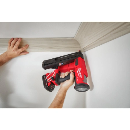 Аккумуляторный гвоздезабиватель(нейлер) с наклонным магазином Milwaukee M18 FN16GA-202X FUEL (Арт. 4933478092)