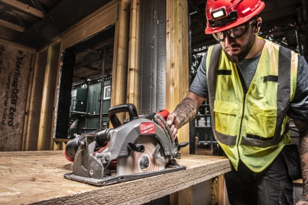 Аккумуляторная циркулярная пила по дереву Milwaukee M18 FCSRH662-0 FUEL (замена для 4933471444) (Арт. 4933498992)