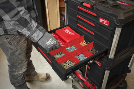 Ящик Milwaukee PACKOUT с 4-мя выдвижными отсеками (Арт. 4932493189)