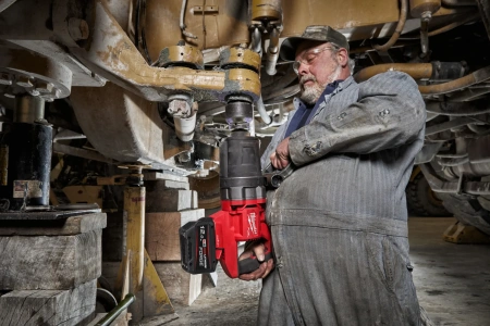 Аккумуляторный высокомоментный ударный гайковёрт с D-образной рукояткой, фрикционным кольцом и укороченным шпинделем Milwaukee M18 ONEFHIWF1DS-121C [FORGE™] FUEL ONE-KEY (1'') (замена для 4933472072) (Арт. 4933499253)