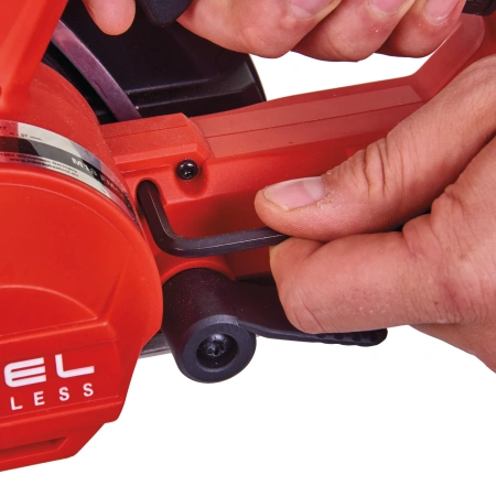 Аккумуляторная циркулярная пила по металлу Milwaukee M18 FMCS-0X FUEL  (Арт. 4933459192)