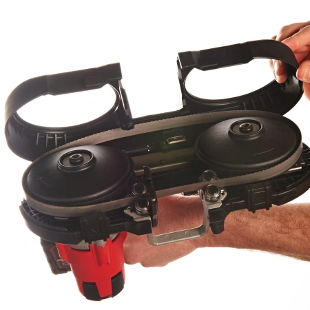 Аккумуляторная ленточная пила Milwaukee M12 BS-402C  (Арт. 4933441805)