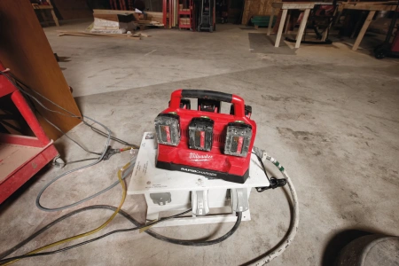 Зарядная станция Milwaukee M18 PC6 EU PACKOUT (Арт. 4932480162)
