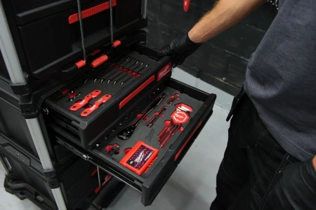 Набор метрических головок с воротком, рожковыми и шестигранными ключами Milwaukee 3/8'' (41 предмет) в ложементе для PACKOUT™ (Арт. 4932493640)