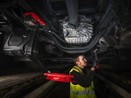 Акк. светодиодная лампа с изменяемым углом наклона M18 ABL-0 (Арт. 4933498147)