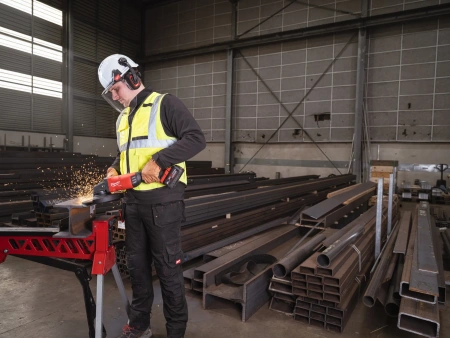 Аккумуляторная углошлифовальная машина (УШМ, Болгарка) Milwaukee M18 ONEFLAG230 XPDB-122C [FORGE™] FUEL ONE-KEY 230мм (замена для 4933478783) (Арт. 4933499242)