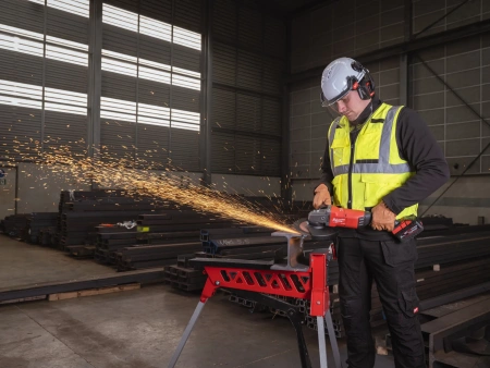 Аккумуляторная углошлифовальная машина (УШМ, Болгарка) Milwaukee M18 ONEFLAG230 XPDB-122C [FORGE™] FUEL ONE-KEY 230мм (замена для 4933478783) (Арт. 4933499242)