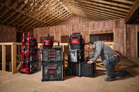 Ящик на колесах с выдвижным отсеком Milwaukee PACKOUT XL (Арт. 4932498651)