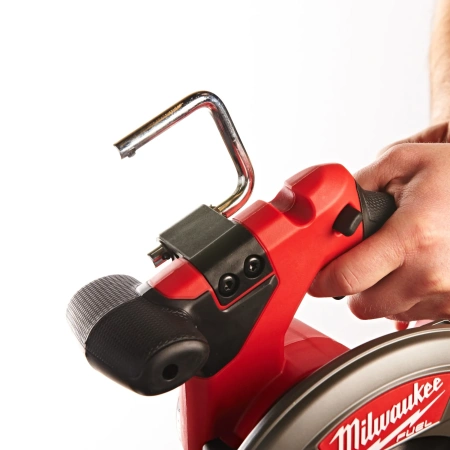Аккумуляторная циркулярная пила по дереву Milwaukee M18 CCS55-0X FUEL  (Арт. 4933451429)