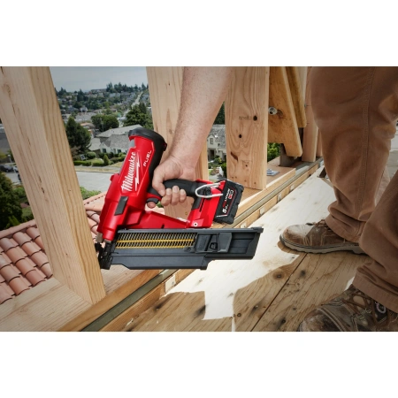 Аккумуляторный гвоздезабиватель(нейлер) с наклонным магазином Milwaukee M18 FFN21-0C FUEL (Арт. 4933478993)