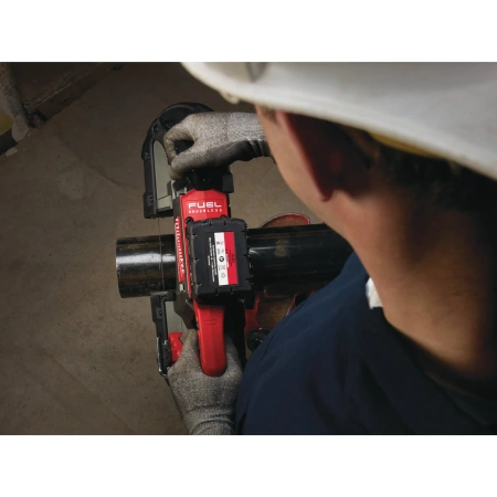 Аккумуляторная ленточная пила Milwaukee M18 CBS125-502C FUEL  (Арт. 4933448195)
