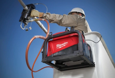 Аккумуляторный вспомогательный гидравлический насос Milwaukee M18 HUP700-121 [FORGE™] (Li-Ion12Ач) (замена для 4933471813) (Арт. 4933499335)