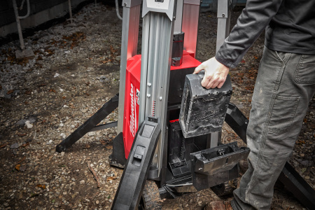 Аккумуляторная светодиодная мачта освещения Milwaukee MX FTL-601 ONE-KEY TRUEVIEW™ (Арт. 4933471844)