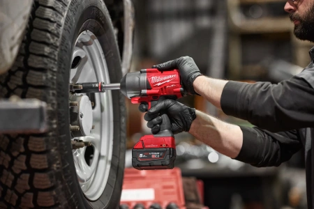 Аккумулятор устойчивый к химикатам Milwaukee M18 B5-CR 5Ач (Арт. 4932479265)