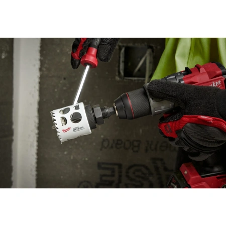 Коронка биметаллическая с твердосплавными зубьями Milwaukee HOLE DOZER CARBIDE 51 мм  (Арт. 49560720)