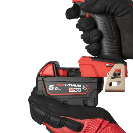 Аккумулятор устойчивый к химикатам Milwaukee M18 B5-CR 5Ач (Арт. 4932479265)
