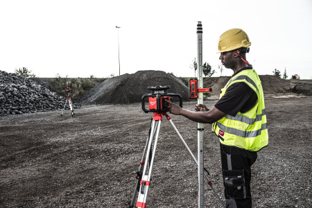 Аккумуляторный ротационный лазерный нивелир с красным лучом Milwaukee M18 RLOH600-201C (Арт. 4933493191)